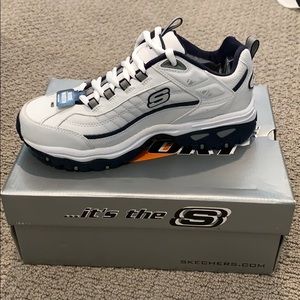 Men’s Sketchers Sneakers NWT - 9 Wide